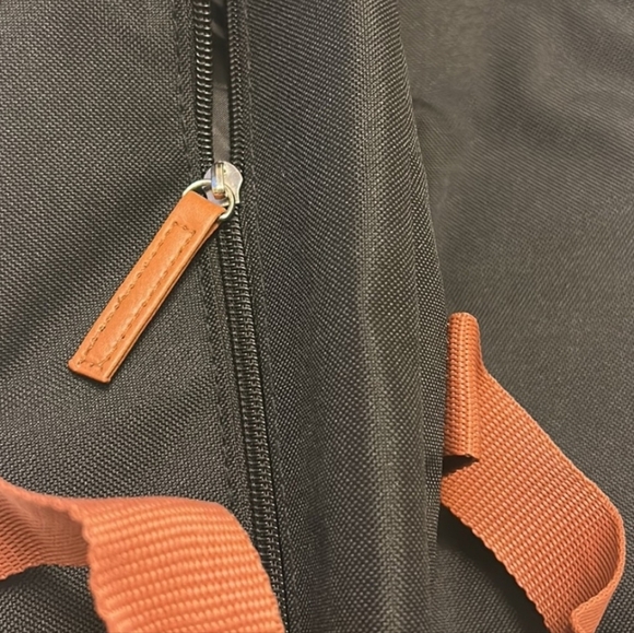 DSW Weekender Duffle Bag Black Tan Separte Shoe Compartment Gym Bag Travel Bag - Picture 11 of 15